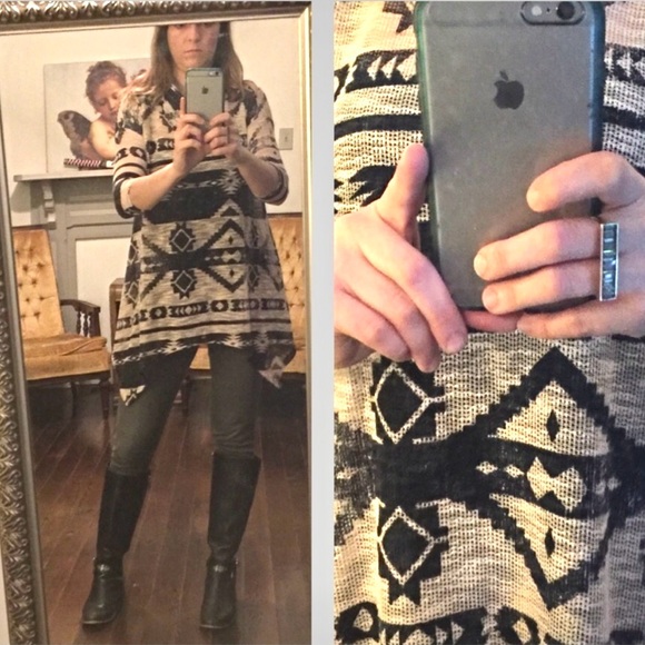 AZTEC Print Knit Top - Picture 4 of 5
